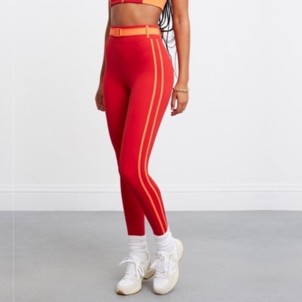 Bandier Solid & Striped Trek Belt Bag Leggings